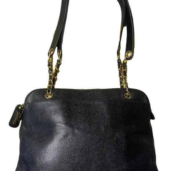 🔥🔥🔥Chanel 💯 authentic triple cc on the bottom 🔥🔥 - Picture 2 of 10